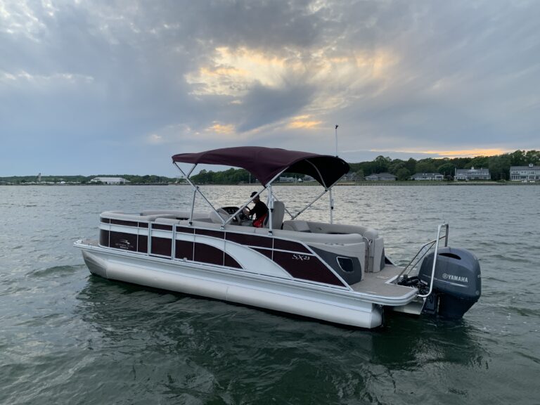 Hamptons Boat Rental - Montauk, Sag Harbor, Shelter Island and Southold